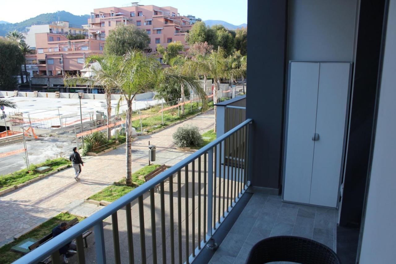 Persea Mare Appartamenti Arma di Taggia Buitenkant foto